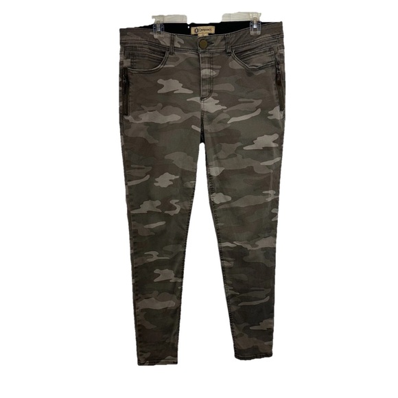 Democracy AB Technology Camo Jeans Womens 14 Slim Leg Zipper Details - Picture 1 of 8